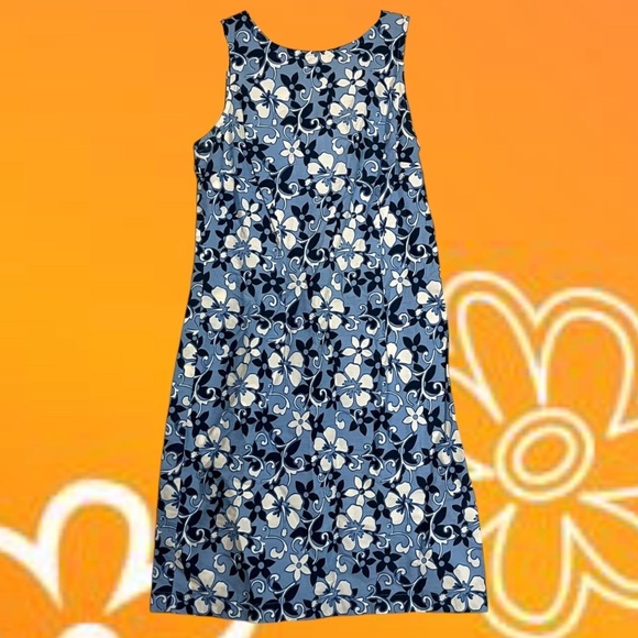 Blue and white Hawaiian floral scoop neck knee length dress. Zips in back, - Picture 1 of 5